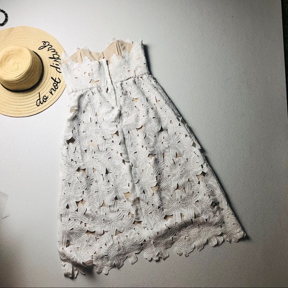 Stone Cold Fox white lace sleeveless midi dress - Picture 9 of 12